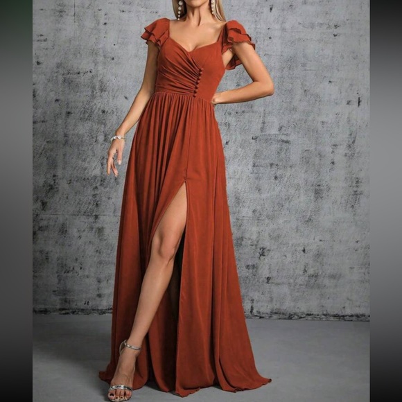 Dresses & Skirts - Split thigh maxi dress